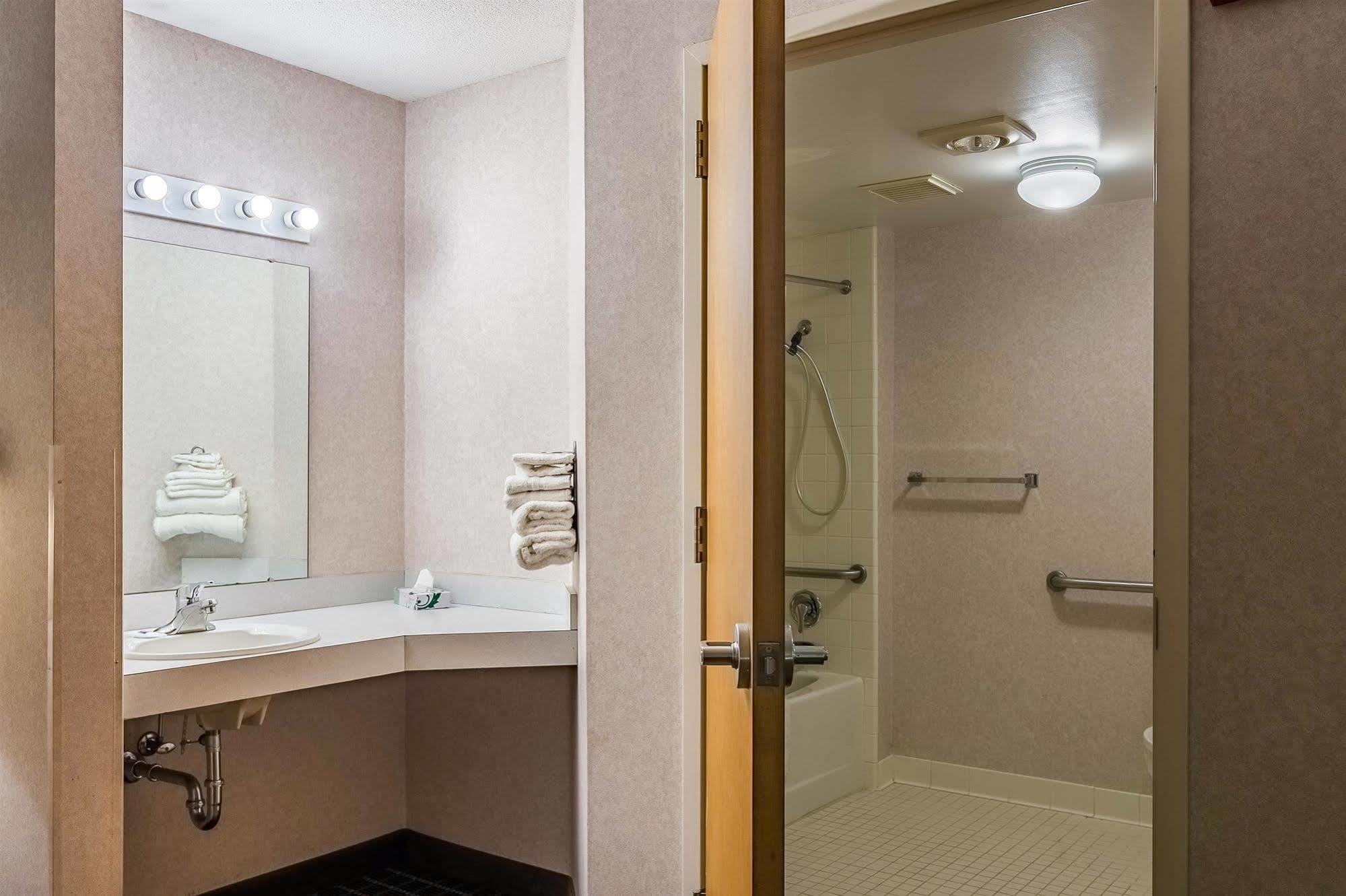Motel 6-Grand Rapids, Mi - Northeast Exterior photo
